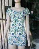vestido estampado de azul